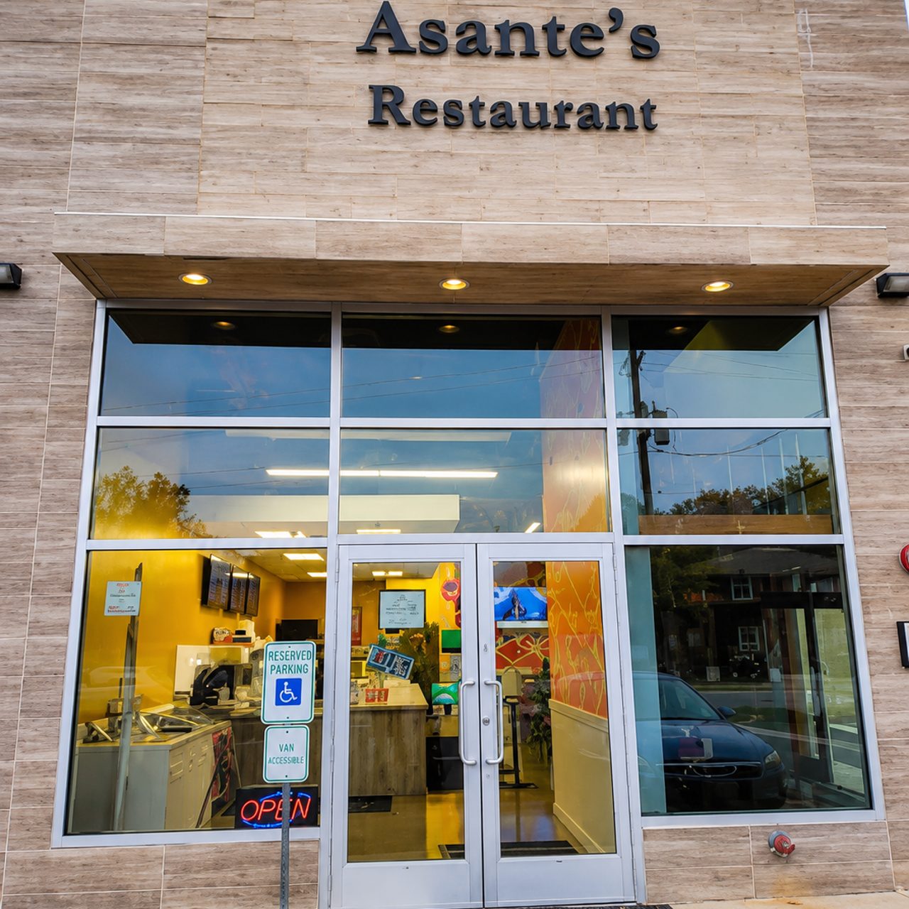 Welcome to Asante's Restaurant